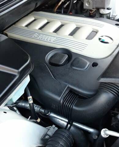 Серый БМВ Х5, объемом двигателя 3 л и пробегом 340 тыс. км за 6500 $, фото 24 на Automoto.ua