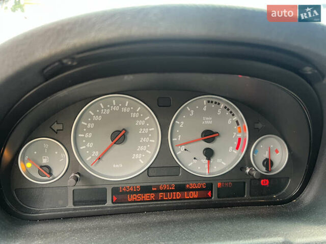 Серый БМВ Х5, объемом двигателя 4.8 л и пробегом 143 тыс. км за 18000 $, фото 12 на Automoto.ua