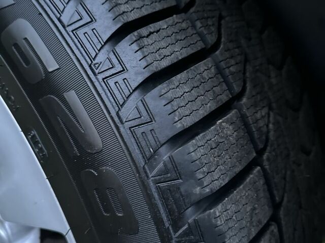 Серый БМВ Х5, объемом двигателя 3 л и пробегом 373 тыс. км за 6400 $, фото 20 на Automoto.ua