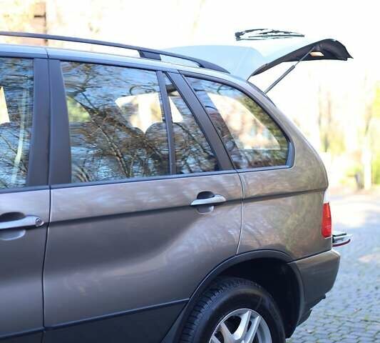 Серый БМВ Х5, объемом двигателя 2.98 л и пробегом 332 тыс. км за 8700 $, фото 6 на Automoto.ua