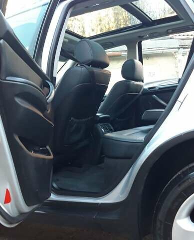 Серый БМВ Х5, объемом двигателя 3 л и пробегом 340 тыс. км за 6500 $, фото 18 на Automoto.ua