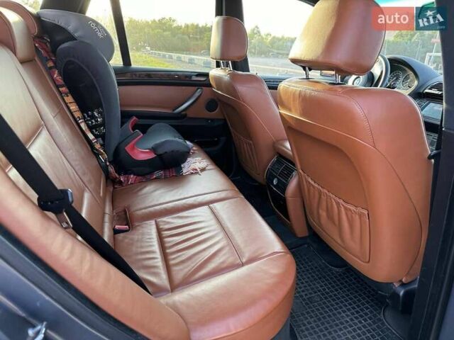 Серый БМВ Х5, объемом двигателя 3 л и пробегом 337 тыс. км за 12999 $, фото 7 на Automoto.ua
