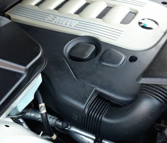 Серый БМВ Х5, объемом двигателя 3 л и пробегом 340 тыс. км за 6500 $, фото 23 на Automoto.ua