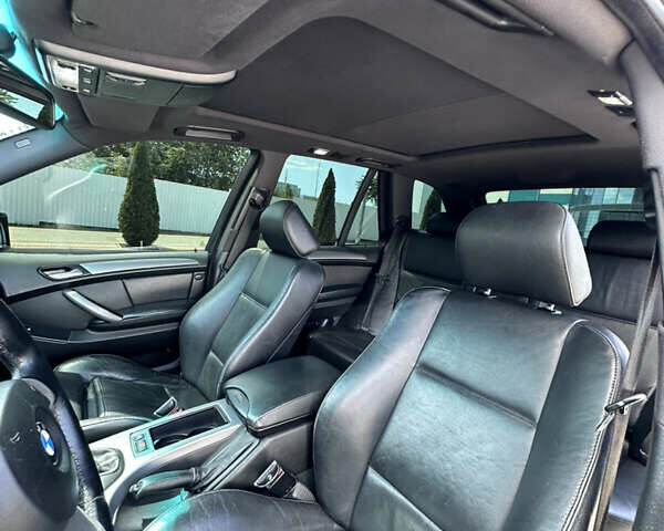 Серый БМВ Х5, объемом двигателя 3 л и пробегом 283 тыс. км за 15000 $, фото 16 на Automoto.ua