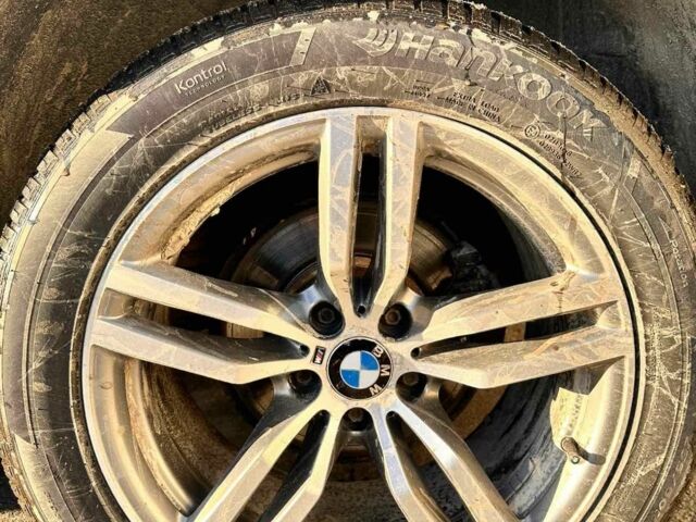 Серый БМВ Х5, объемом двигателя 3 л и пробегом 350 тыс. км за 5700 $, фото 10 на Automoto.ua