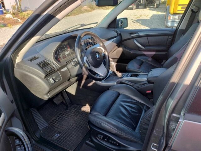 Серый БМВ Х5, объемом двигателя 3 л и пробегом 166 тыс. км за 4000 $, фото 4 на Automoto.ua