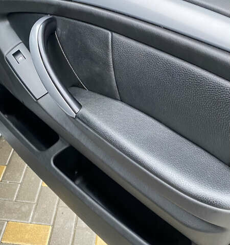 Серый БМВ Х5, объемом двигателя 3 л и пробегом 378 тыс. км за 16000 $, фото 47 на Automoto.ua