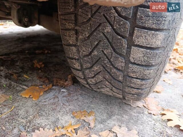 Серый БМВ Х5, объемом двигателя 3 л и пробегом 320 тыс. км за 11500 $, фото 7 на Automoto.ua