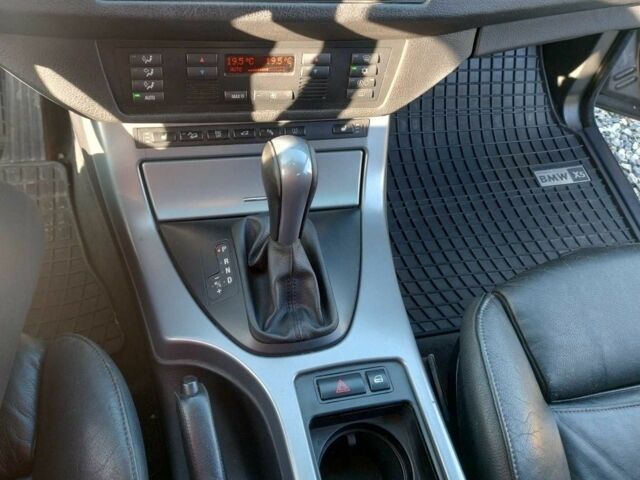 Серый БМВ Х5, объемом двигателя 3 л и пробегом 166 тыс. км за 4000 $, фото 5 на Automoto.ua