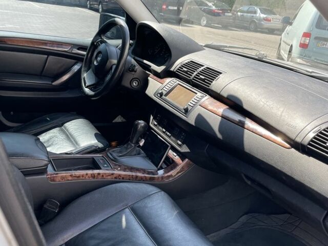 Сірий БМВ Х5, об'ємом двигуна 3 л та пробігом 280 тис. км за 13000 $, фото 5 на Automoto.ua