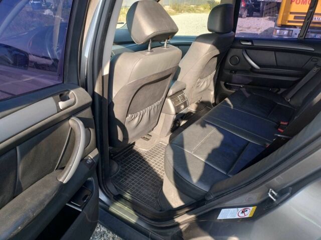 Серый БМВ Х5, объемом двигателя 3 л и пробегом 166 тыс. км за 4000 $, фото 7 на Automoto.ua