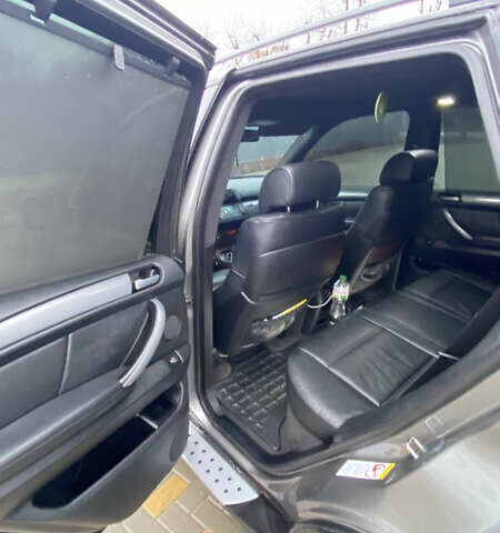 Серый БМВ Х5, объемом двигателя 3 л и пробегом 378 тыс. км за 16000 $, фото 39 на Automoto.ua