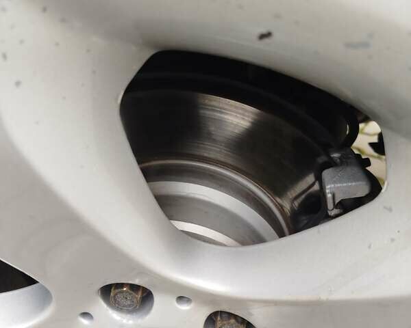 Серый БМВ Х5, объемом двигателя 3 л и пробегом 336 тыс. км за 13000 $, фото 23 на Automoto.ua