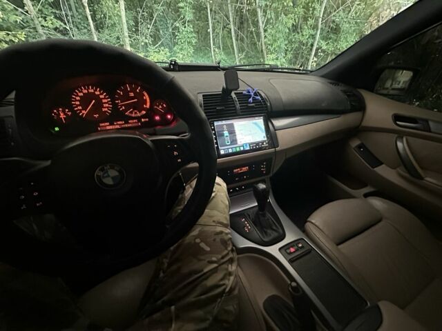 Серый БМВ Х5, объемом двигателя 3 л и пробегом 320 тыс. км за 6800 $, фото 9 на Automoto.ua