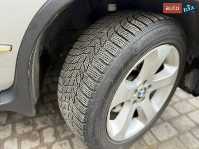Сірий БМВ Х5, об'ємом двигуна 2.99 л та пробігом 407 тис. км за 9999 $, фото 45 на Automoto.ua
