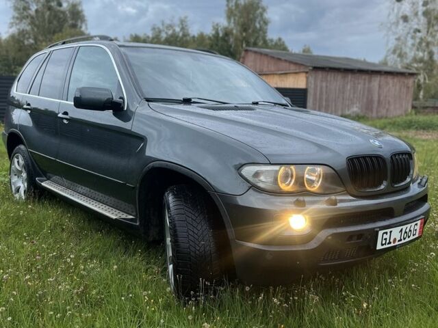 Серый БМВ Х5, объемом двигателя 3 л и пробегом 350 тыс. км за 5800 $, фото 2 на Automoto.ua
