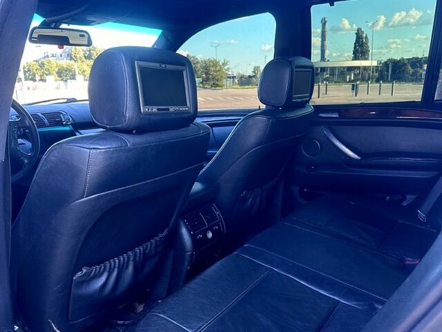 Серый БМВ Х5, объемом двигателя 3 л и пробегом 300 тыс. км за 8999 $, фото 3 на Automoto.ua