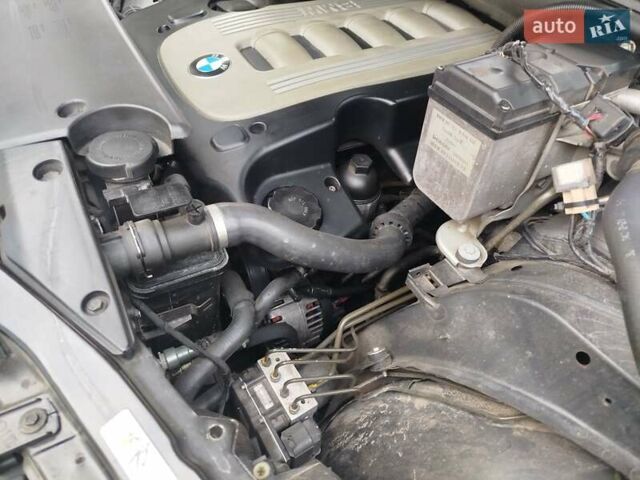 Серый БМВ Х5, объемом двигателя 3 л и пробегом 336 тыс. км за 13000 $, фото 39 на Automoto.ua
