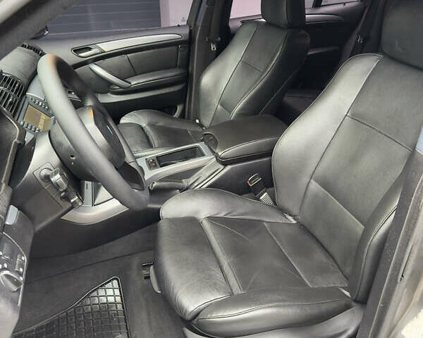 Серый БМВ Х5, объемом двигателя 3 л и пробегом 355 тыс. км за 11999 $, фото 11 на Automoto.ua