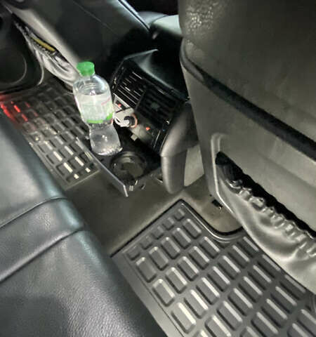 Серый БМВ Х5, объемом двигателя 3 л и пробегом 378 тыс. км за 16000 $, фото 58 на Automoto.ua