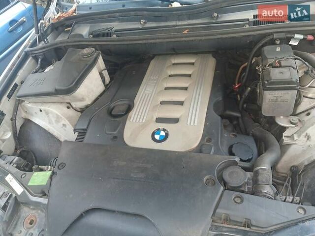 Серый БМВ Х5, объемом двигателя 3 л и пробегом 252 тыс. км за 12800 $, фото 18 на Automoto.ua