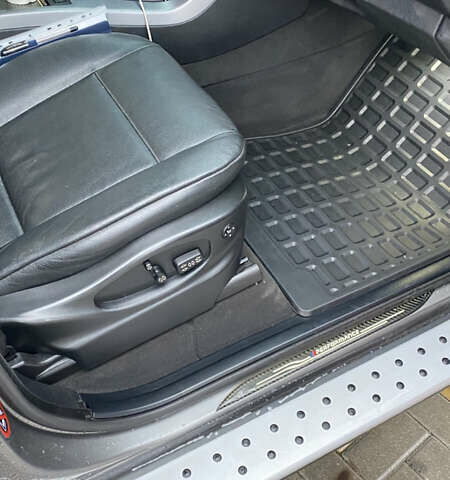 Серый БМВ Х5, объемом двигателя 3 л и пробегом 378 тыс. км за 16000 $, фото 46 на Automoto.ua