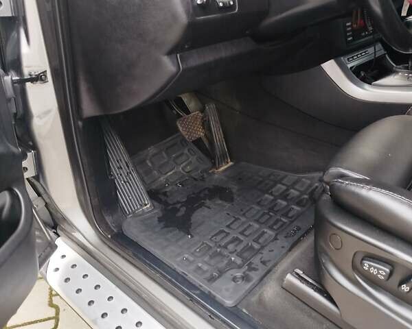 Серый БМВ Х5, объемом двигателя 3 л и пробегом 336 тыс. км за 13000 $, фото 9 на Automoto.ua