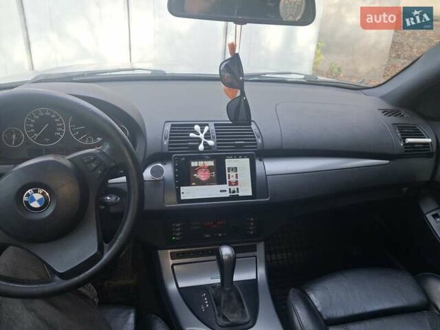 Серый БМВ Х5, объемом двигателя 3 л и пробегом 252 тыс. км за 12800 $, фото 6 на Automoto.ua