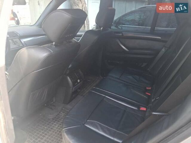 Серый БМВ Х5, объемом двигателя 3 л и пробегом 252 тыс. км за 12800 $, фото 11 на Automoto.ua