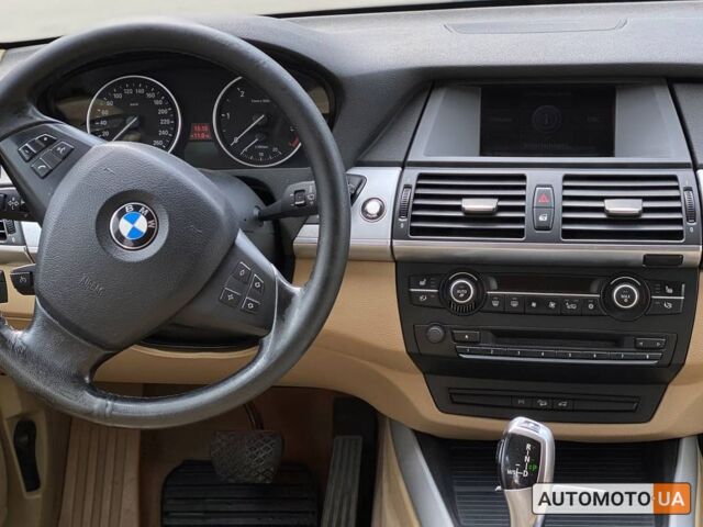 Серый БМВ Х5, объемом двигателя 3 л и пробегом 243 тыс. км за 14600 $, фото 10 на Automoto.ua
