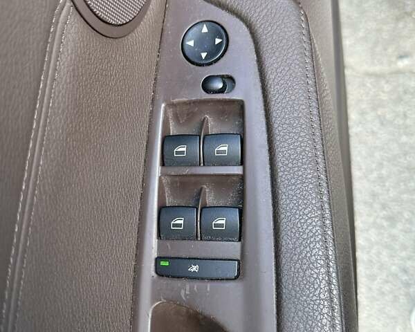 Сірий БМВ Х5, об'ємом двигуна 2.99 л та пробігом 244 тис. км за 14600 $, фото 25 на Automoto.ua