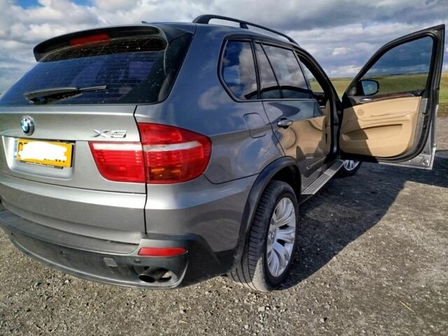 Сірий БМВ Х5, об'ємом двигуна 3 л та пробігом 270 тис. км за 5000 $, фото 2 на Automoto.ua