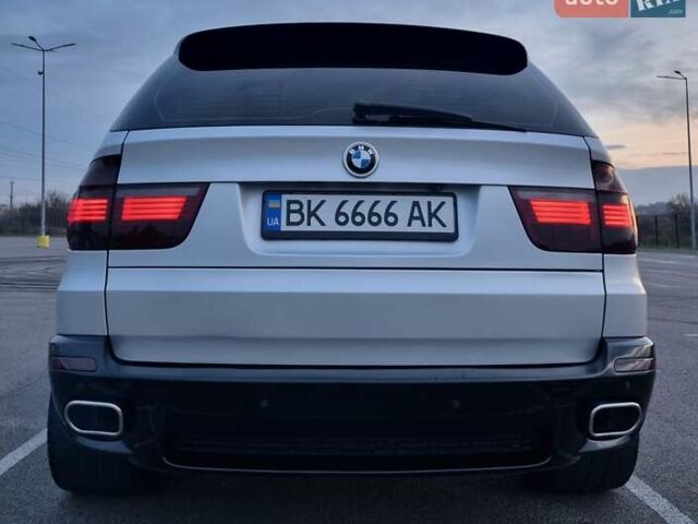 Серый БМВ Х5, объемом двигателя 3 л и пробегом 290 тыс. км за 19999 $, фото 22 на Automoto.ua