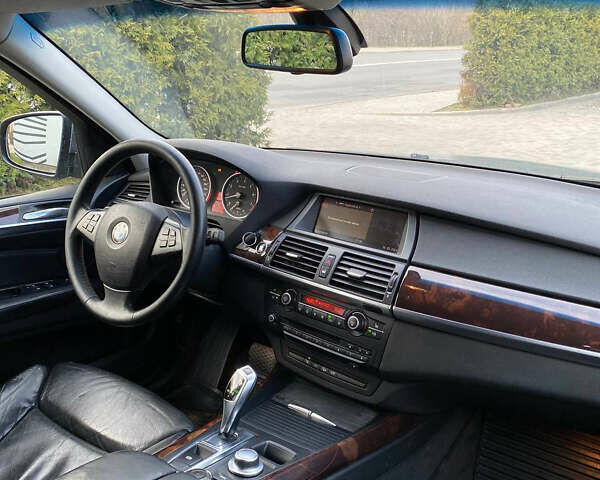 Серый БМВ Х5, объемом двигателя 3 л и пробегом 375 тыс. км за 11200 $, фото 36 на Automoto.ua