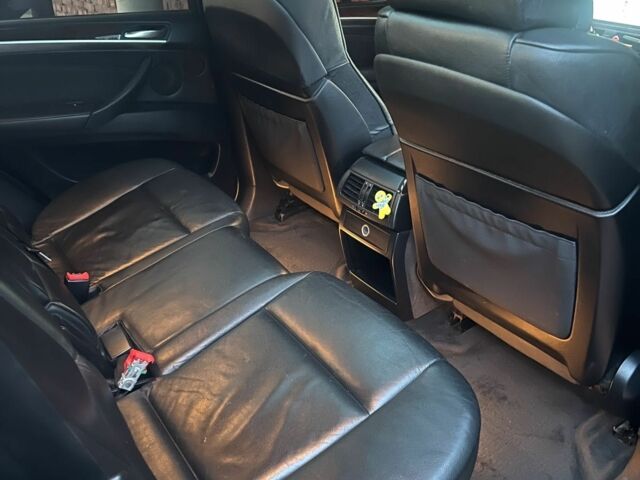 БМВ Х5 2007 в Черновцах на Automoto.ua Серый БМВ Х5, объемом двигателя 3 л и пробегом 305 тыс. км за 14198 $, фото 16 на Automoto.ua