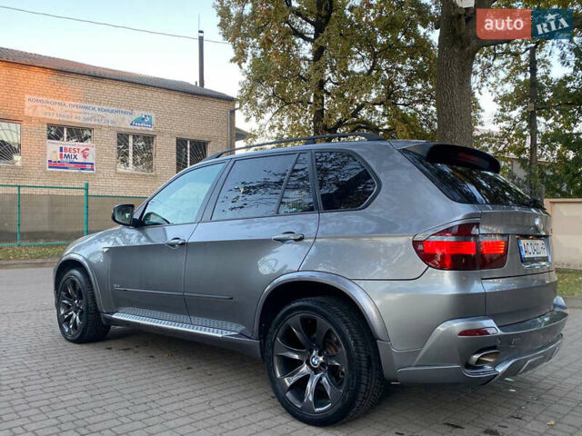 Серый БМВ Х5, объемом двигателя 3 л и пробегом 375 тыс. км за 11200 $, фото 18 на Automoto.ua
