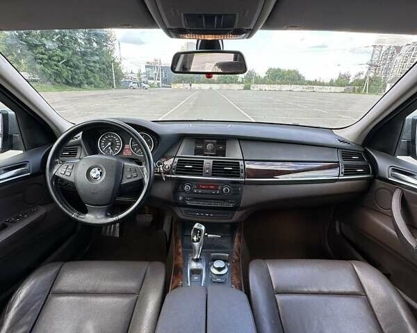 Сірий БМВ Х5, об'ємом двигуна 2.99 л та пробігом 244 тис. км за 14600 $, фото 17 на Automoto.ua