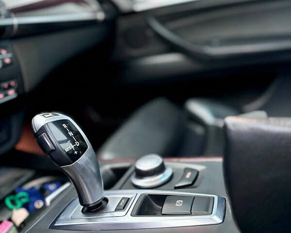 Серый БМВ Х5, объемом двигателя 4.8 л и пробегом 333 тыс. км за 11200 $, фото 10 на Automoto.ua