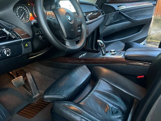 БМВ Х5 2007 в Черновцах на Automoto.ua Серый БМВ Х5, объемом двигателя 3 л и пробегом 305 тыс. км за 14198 $, фото 18 на Automoto.ua
