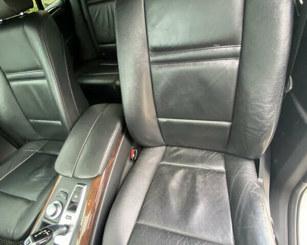 Серый БМВ Х5, объемом двигателя 3 л и пробегом 237 тыс. км за 13700 $, фото 28 на Automoto.ua