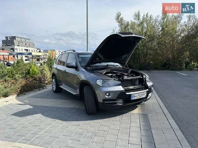 Серый БМВ Х5, объемом двигателя 3 л и пробегом 307 тыс. км за 15900 $, фото 3 на Automoto.ua