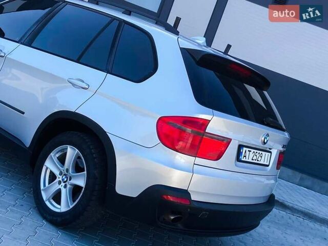 Серый БМВ Х5, объемом двигателя 3 л и пробегом 326 тыс. км за 11750 $, фото 6 на Automoto.ua