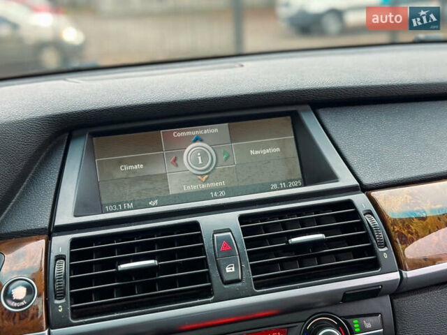 Серый БМВ Х5, объемом двигателя 3 л и пробегом 359 тыс. км за 9999 $, фото 14 на Automoto.ua