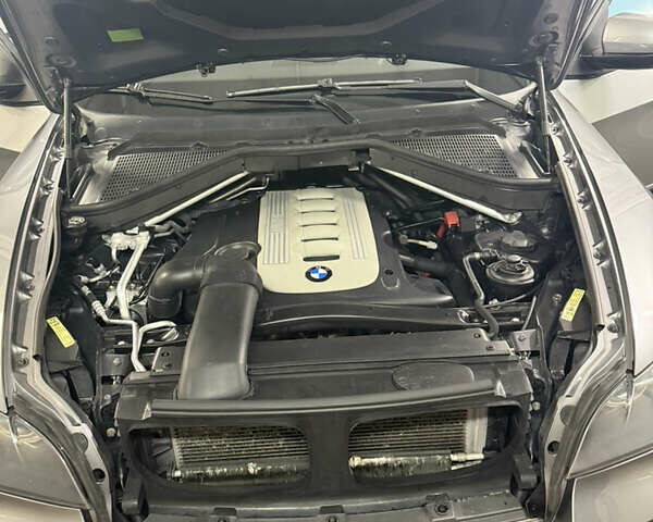 Сірий БМВ Х5, об'ємом двигуна 3 л та пробігом 274 тис. км за 16300 $, фото 21 на Automoto.ua