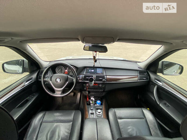 Серый БМВ Х5, объемом двигателя 3 л и пробегом 237 тыс. км за 13700 $, фото 26 на Automoto.ua