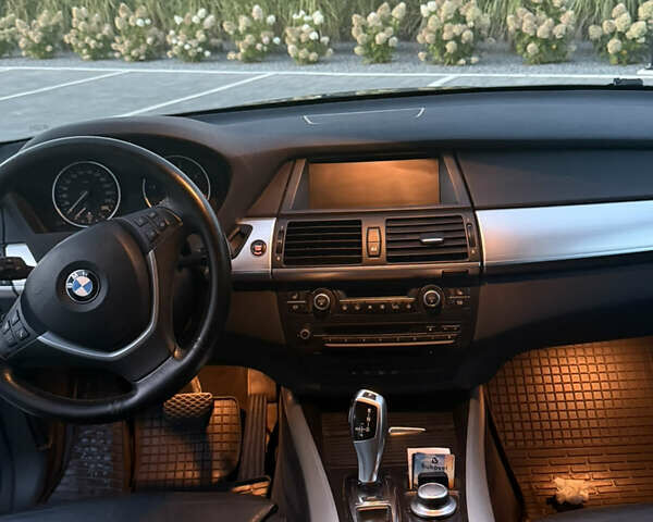 Сірий БМВ Х5, об'ємом двигуна 3 л та пробігом 274 тис. км за 16300 $, фото 30 на Automoto.ua