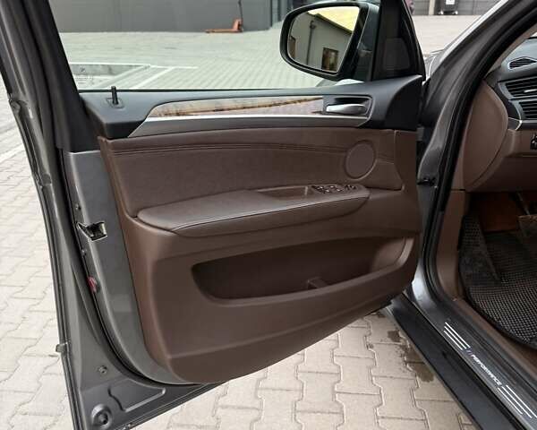 БМВ Х5 2007 в Ровно на Automoto.ua Серый БМВ Х5, объемом двигателя 2.99 л и пробегом 262 тыс. км за 14999 $, фото 23 на Automoto.ua