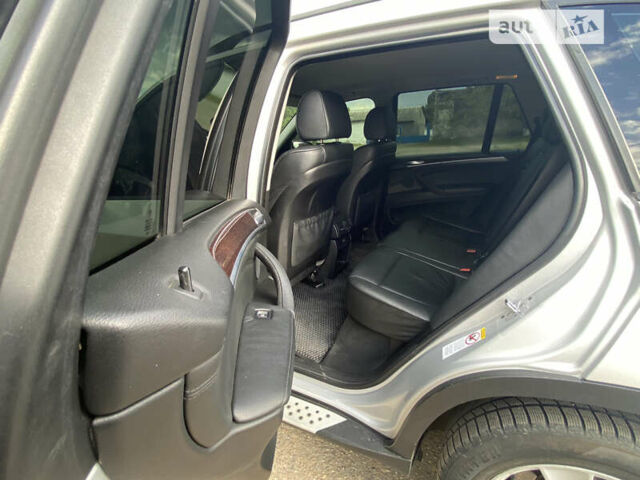 Серый БМВ Х5, объемом двигателя 3 л и пробегом 237 тыс. км за 13700 $, фото 24 на Automoto.ua