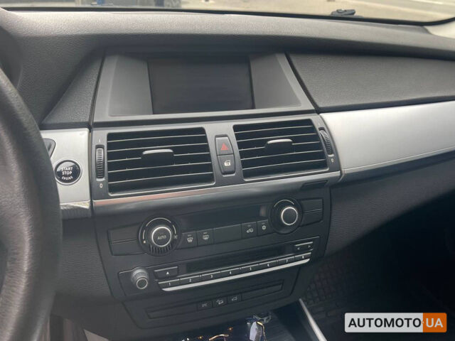 Сірий БМВ Х5, об'ємом двигуна 3 л та пробігом 175 тис. км за 12600 $, фото 10 на Automoto.ua