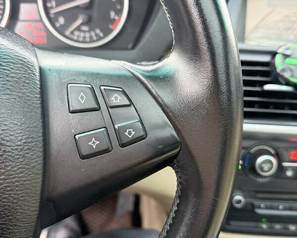 Сірий БМВ Х5, об'ємом двигуна 3 л та пробігом 365 тис. км за 8999 $, фото 40 на Automoto.ua